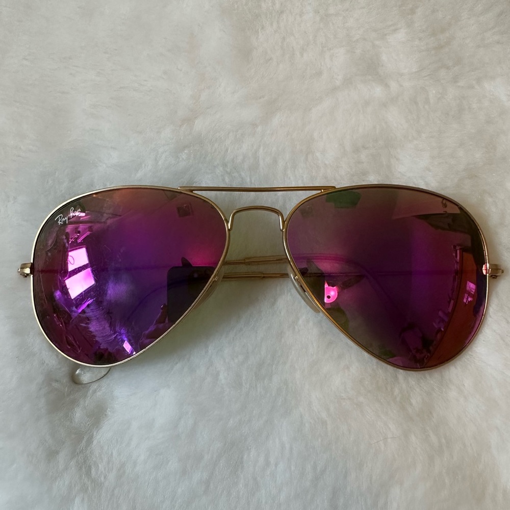 Ray Ban Sunglasses, Aviator flash lenses gold with pink flash lenses